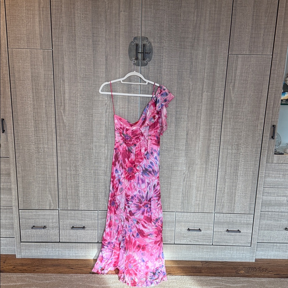 Zara Ruffled Asymmetrical One-Shoulder Dress - Picture 6 of 17